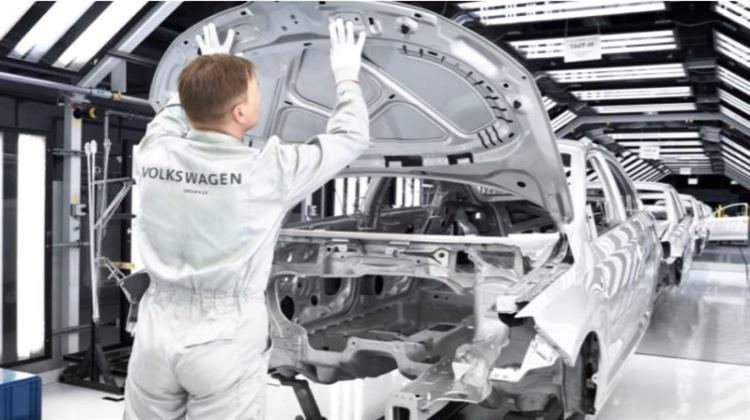 VW: Σχέδιο Περικοπής 5.000 Θέσεων Εργασίας Μέσω Προγραμμάτων Πρόωρης Συνταξιοδότησης